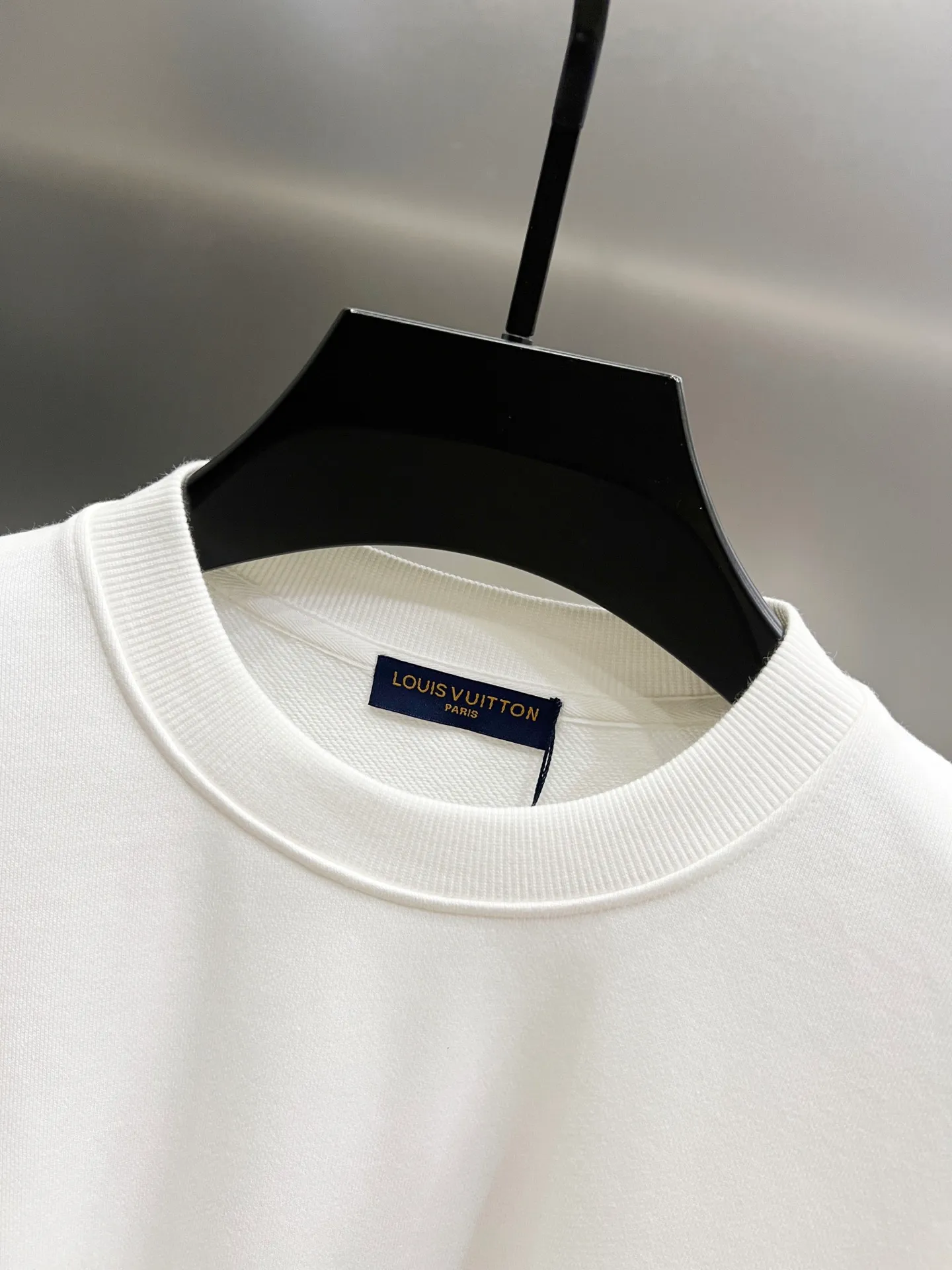 🅿️290 CH Crow 2025 autumn and winter new round neck long-sleeved sweatshirt, horseshoe Sanskrit letters + cross three-dimensional embroidery process, the real thing is great🔥Same style for men and women, loose version, size S M L XL XXL five sizes black white